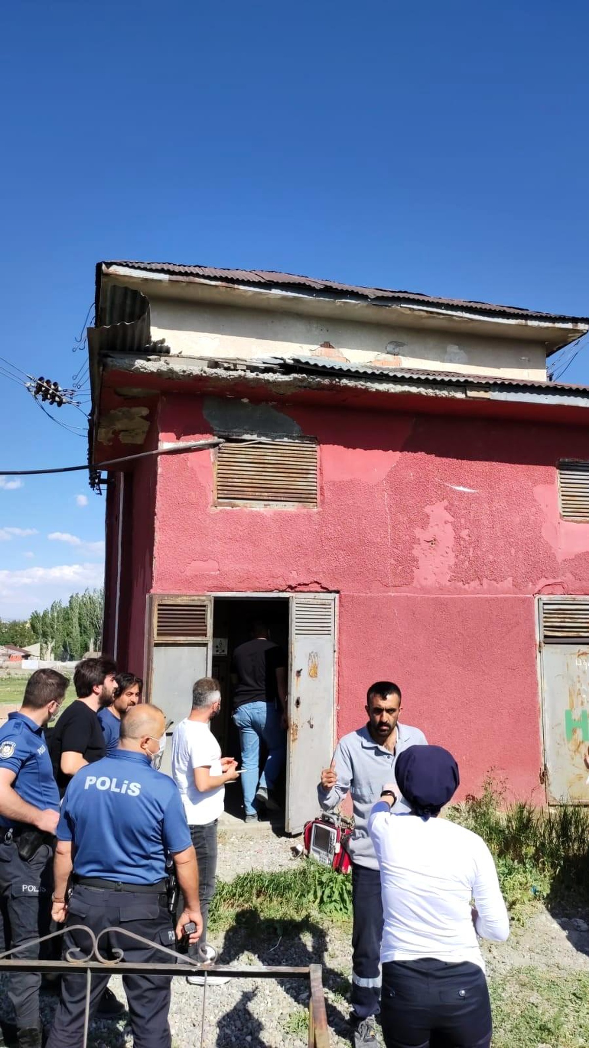 Hırsızlık için girdiği trafoda elektrik akımına kapılarak hayatını kaybetti