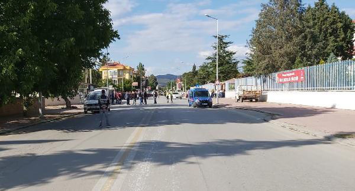 Son dakika haberi! Husumetlisini sokak ortasında tüfekle öldürüp, intihar etti