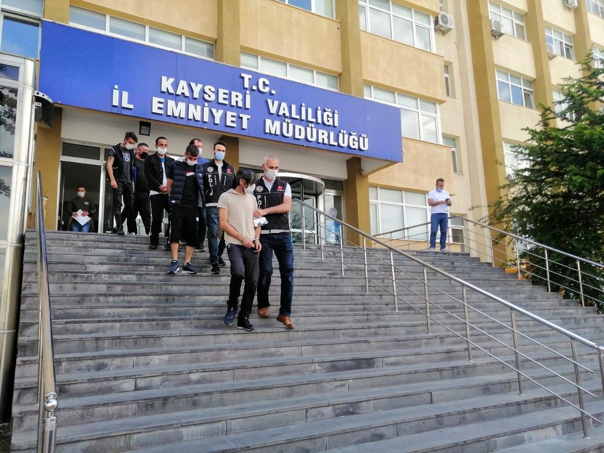 Son dakika haberi: Kayseri\'de uyuşturucu operasyonu: 1\'i kadın 6 gözaltı