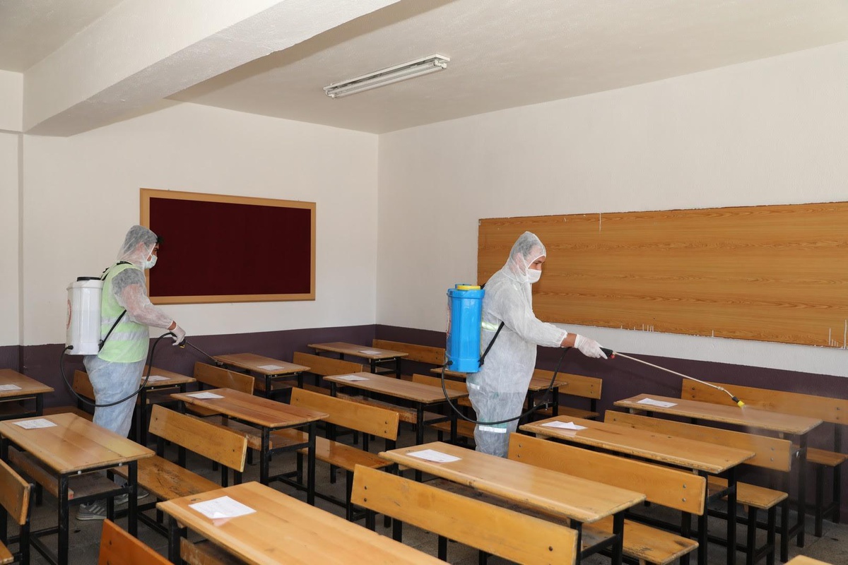LGS öncesi okulların dezenfeksiyonları yapıldı