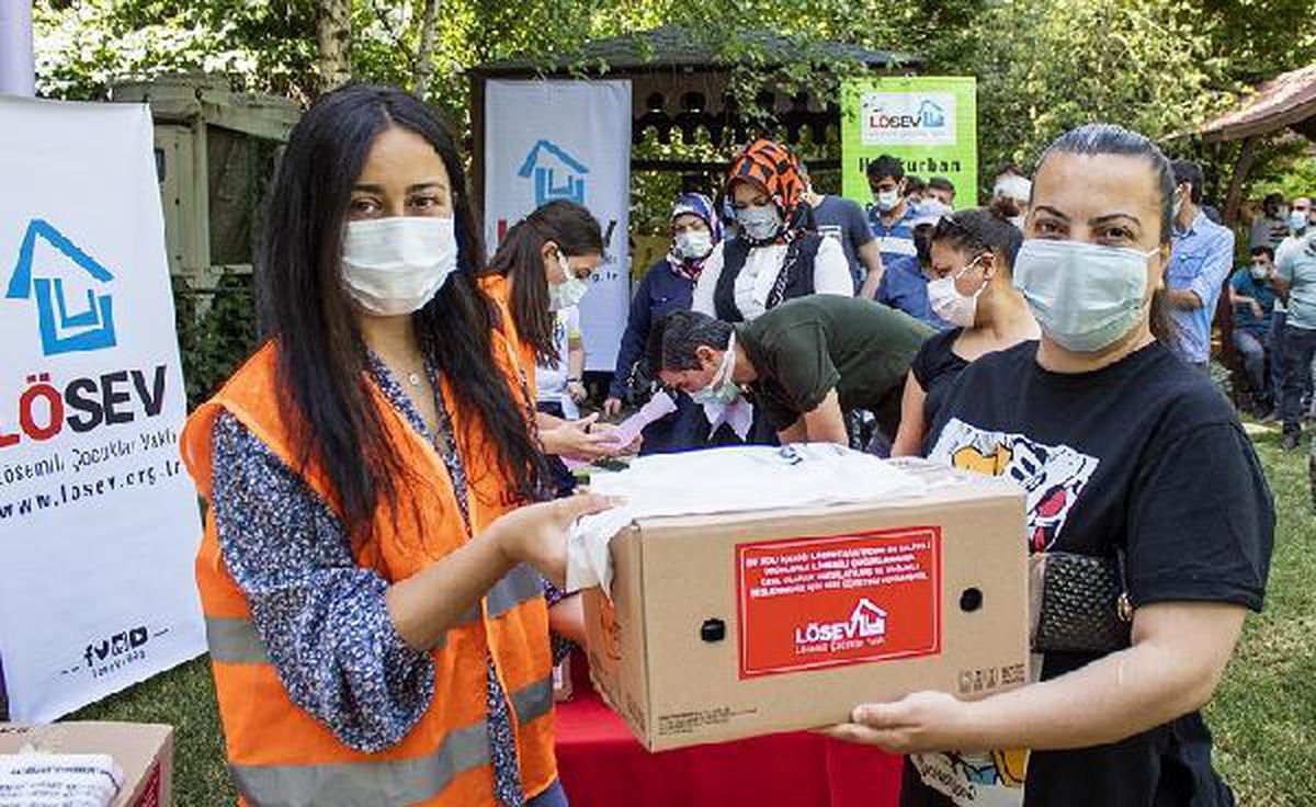 "LÖSEV, pandemide kanser hastaları ve ailelerini yalnız bırakmadı"