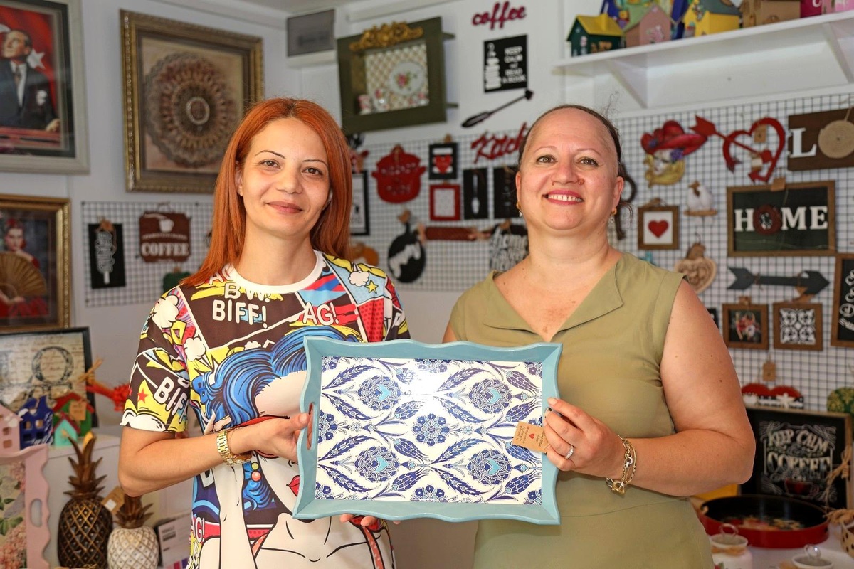 Mezitli Sanat Çarşısında ürettiler, Amerika\'ya ihraç ettiler