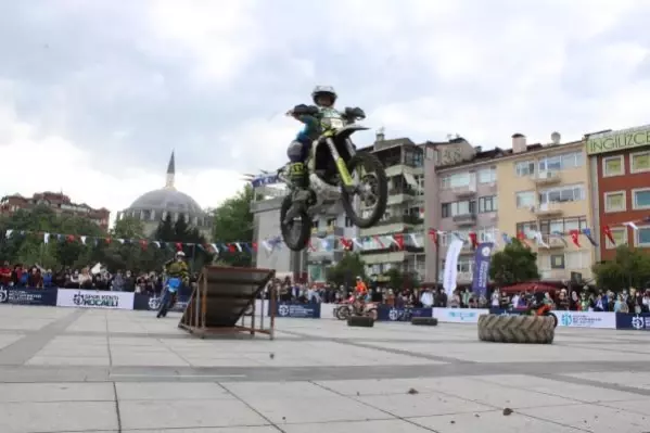 Motosikletler havalandı Motosikletler havalandı