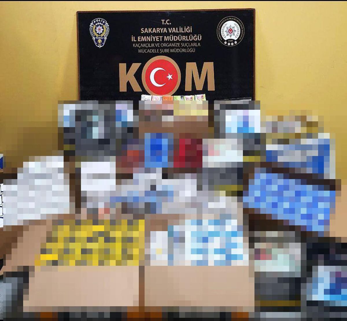 Sakarya\'da 9 bin 530 litre akaryakıt ve 68 bin 400 adet makaron ele geçirildi