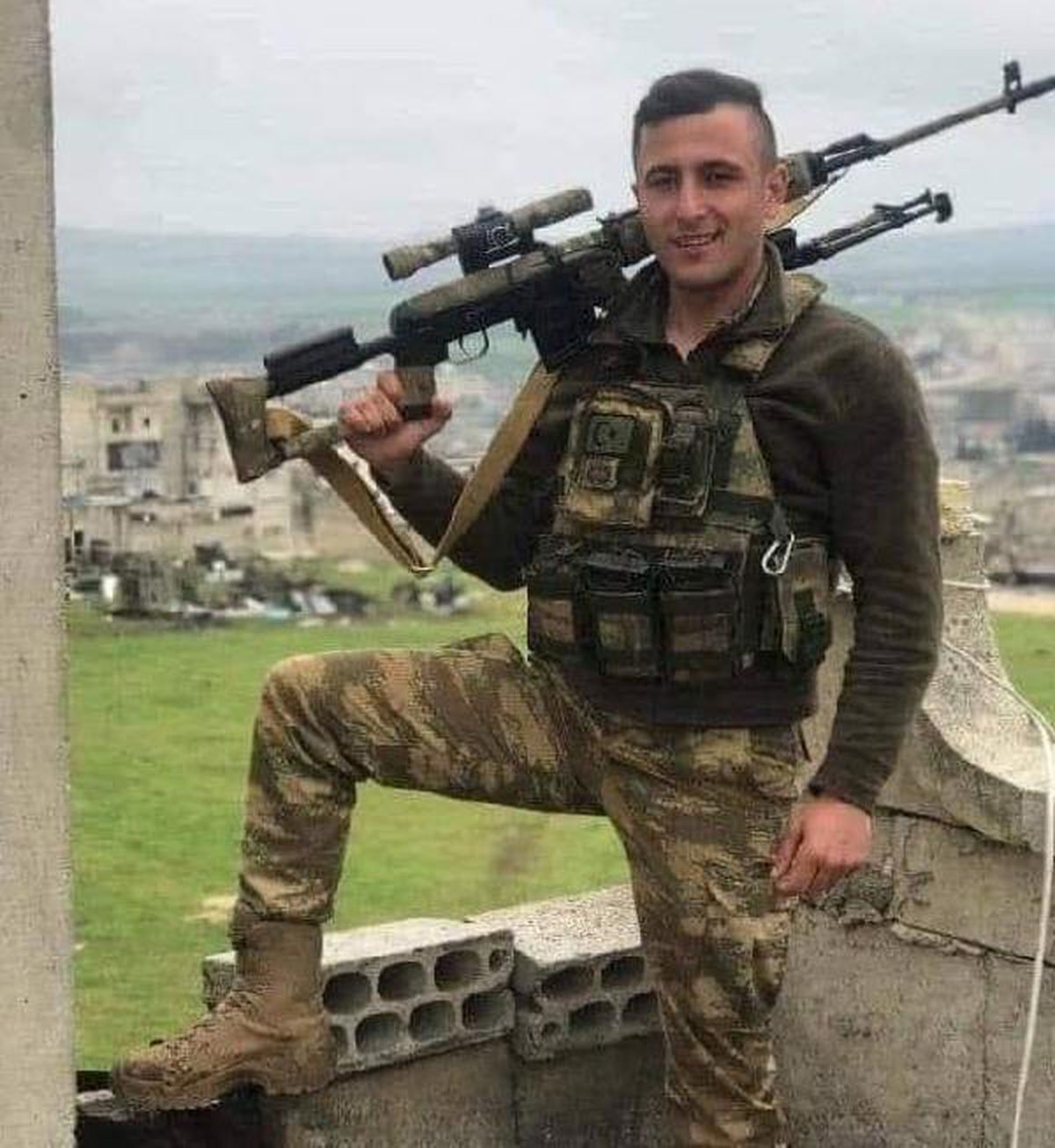 Son dakika haber | Şehit Uzman Çavuş Şahin Sarılmaz, son yolculuğuna uğurlandı