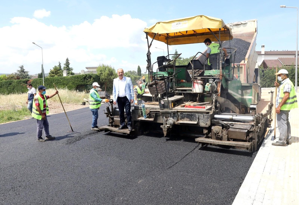 Yeni yerleşim yerleri asfaltlanıyor
