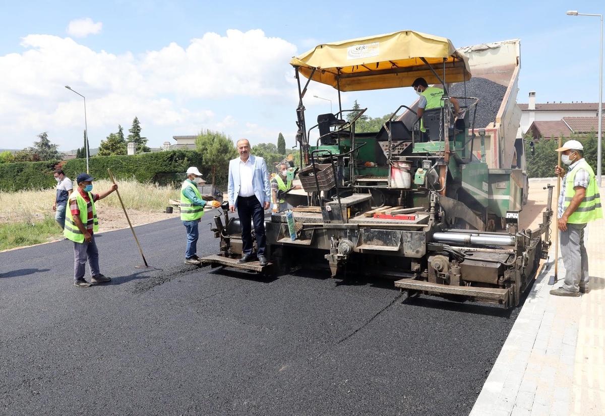 Yeni yerleşim yerleri asfaltlanıyor