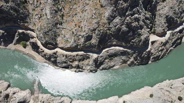 132 yılda tamamlanan Türkiye'nin en korkunç yolu, adrenalin tutkunlarının adresi oldu 132 yılda tamamlanan Türkiye'nin en korkunç yolu, adrenalin tutkunlarının adresi oldu