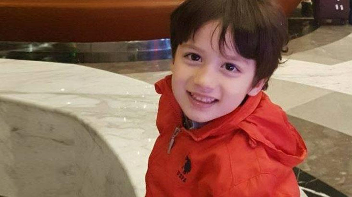 8 yaşındaki Toprak, koronavirüs sonrası geçirdiği miyofasiyal ağrı sendromu sebebiyle hayatını kaybetti