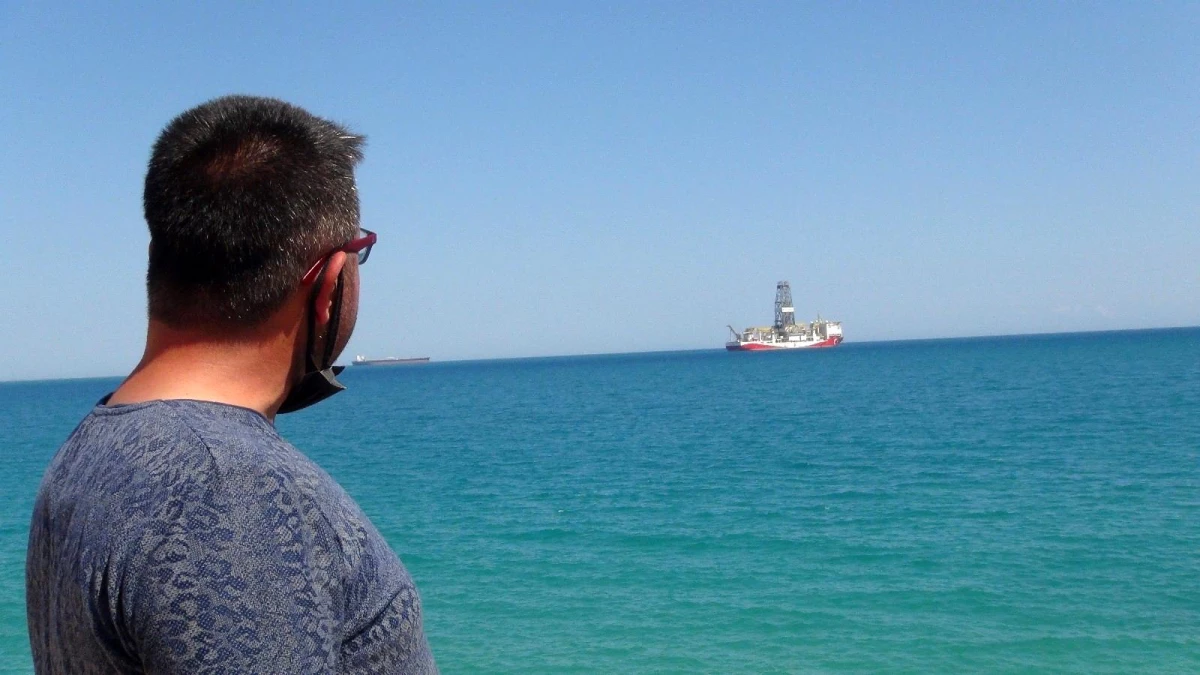 Cumhurbaşkanı Erdoğan\'ın müjdesinin ardından gözler Silifke\'de demirleyen Yavuz Sondaj Gemisi\'nde