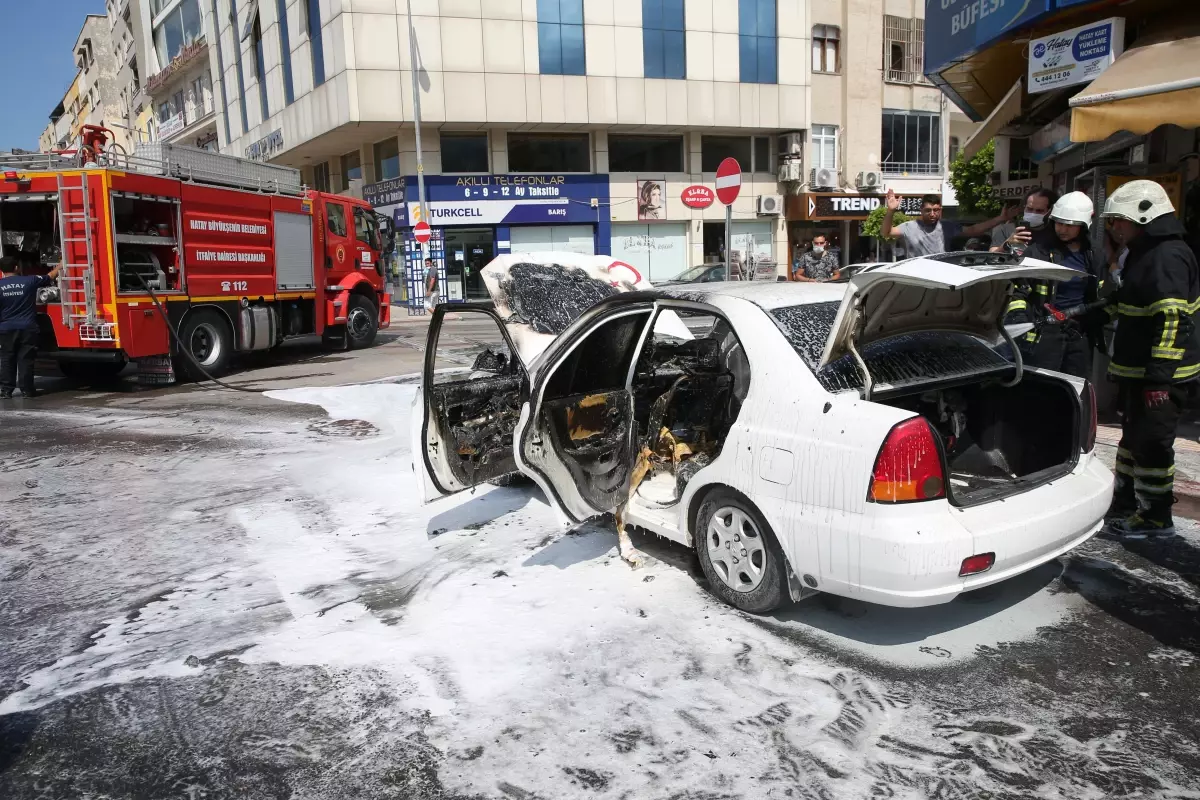 Seyir halindeyken alev alan otomobilde hasar oluştu