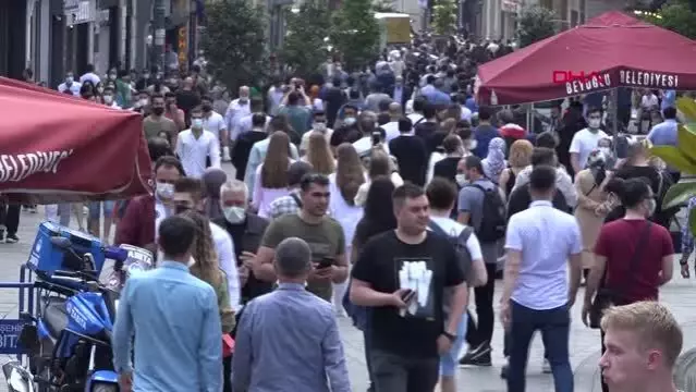 İSTANBUL ? TAKSİM MEYDANI'NDA YOĞUNLUK