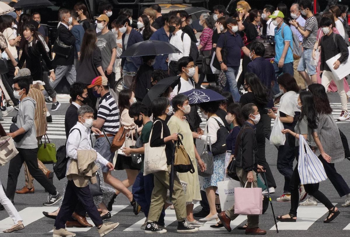Japonya, İngiltere\'den dönenlere yönelik karantina süresini uzattı