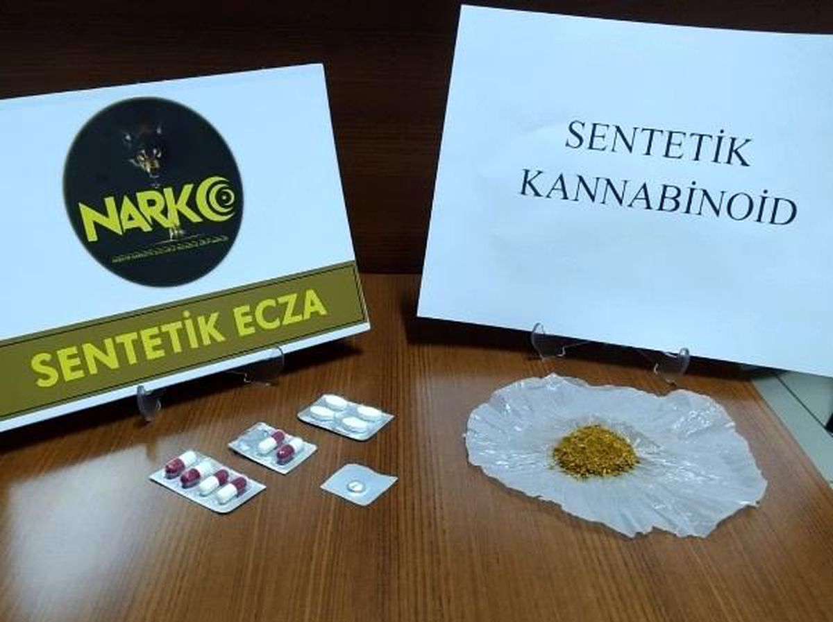 Konya\'da şüphe üzerine durdurulan araçta uyuşturucu ele geçirildi