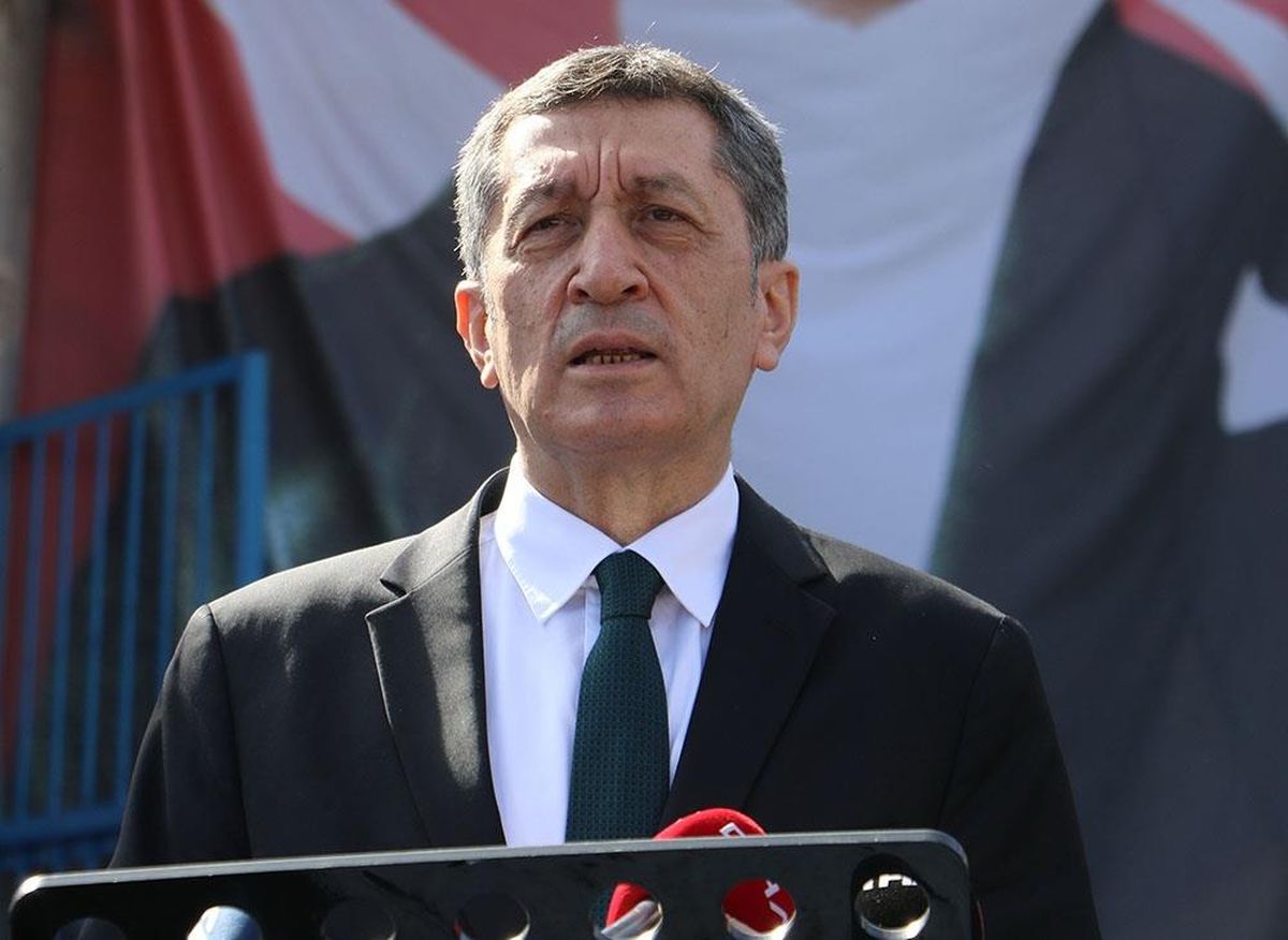 Milli Eğitim Bakanı Selçuk, LGS\'ye girecek öğrencilere başarılar diledi
