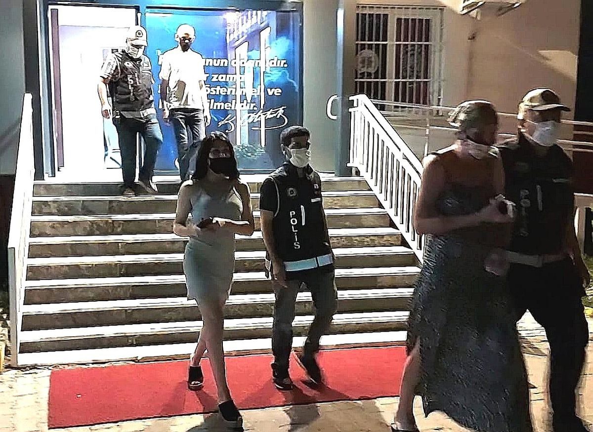 Nazilli\'de gece yarısı fuhuş operasyonu
