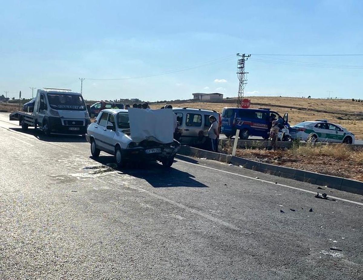 Nizip\'te trafik kazası: 5 yaralı