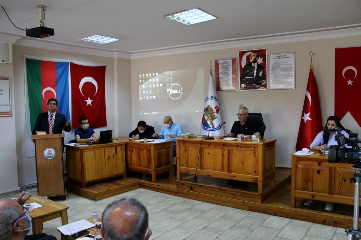 Prof. Dr. Halaçoğlu; "Türklerin fırınlarda yakıldığına şahit olanlarla bizzat konuştum"