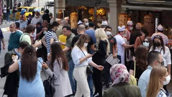 İSTANBUL ? TAKSİM MEYDANI'NDA YOĞUNLUK