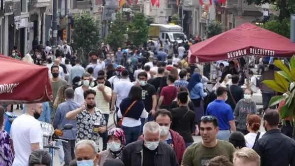 İSTANBUL ? TAKSİM MEYDANI'NDA YOĞUNLUK