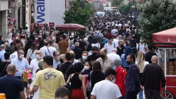 İSTANBUL ? TAKSİM MEYDANI'NDA YOĞUNLUK