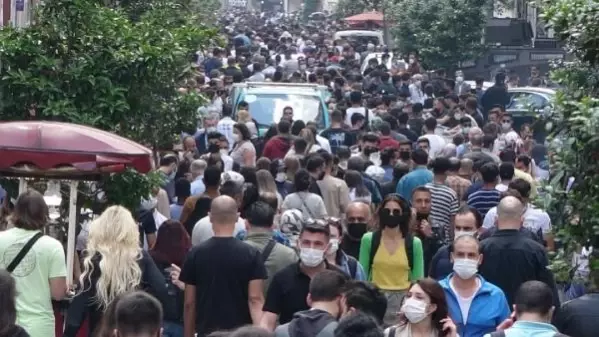 İSTANBUL ? TAKSİM MEYDANI'NDA YOĞUNLUK