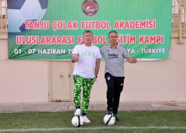 Tanju Çolak: Avrupa'daki Türk futbolcu kardeşlerimize sahip çıkmak istiyoruz