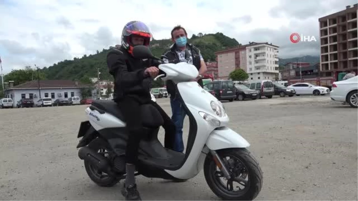 Trabzonlu Ramazan, Kenan Sofuoğlu\'nun hediye ettiği motosikletle onun yolunda ilerliyor