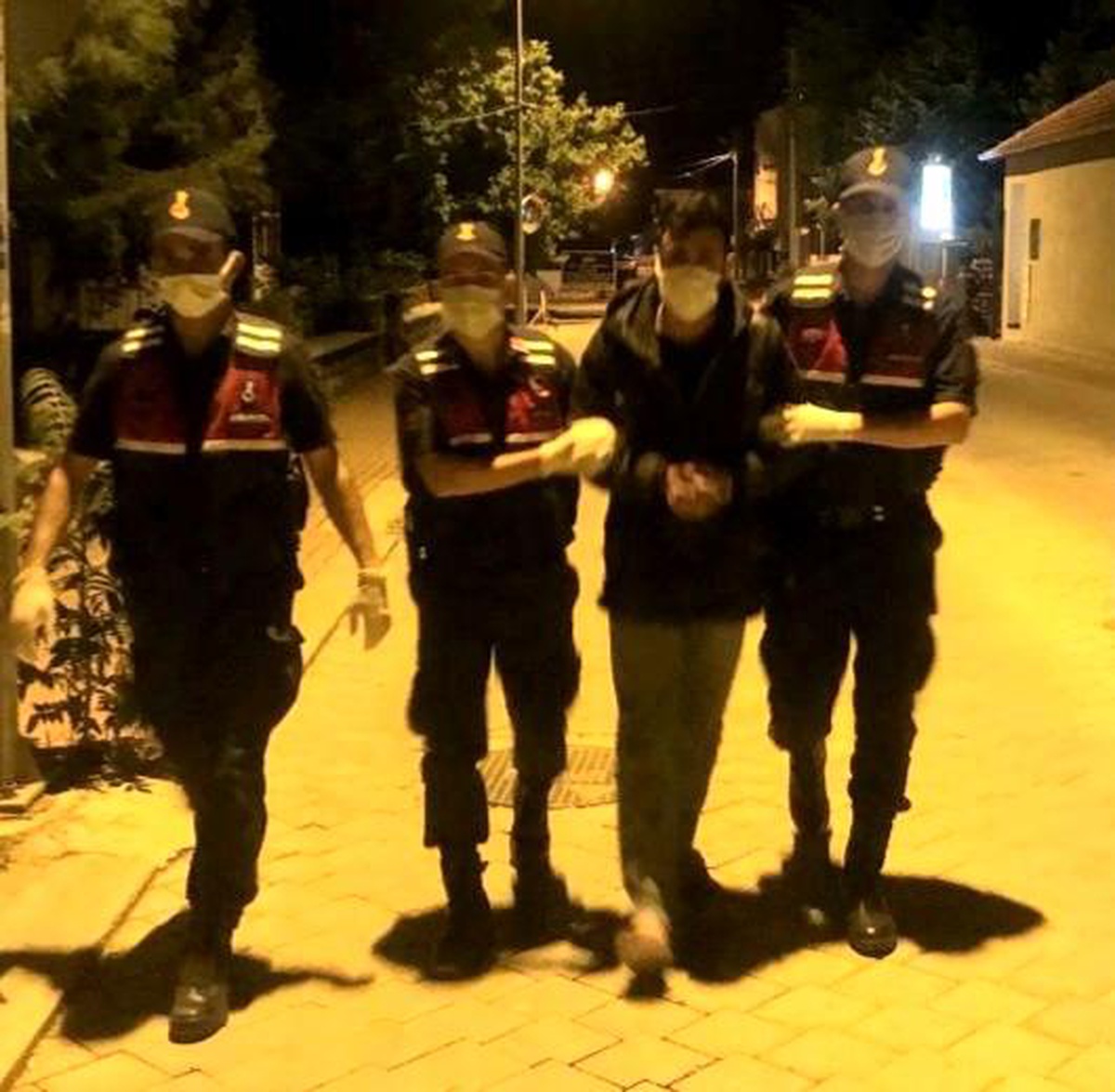 Uşak\'tan çalınan motosiklet Denizli\'de satılmak üzereyken bulundu