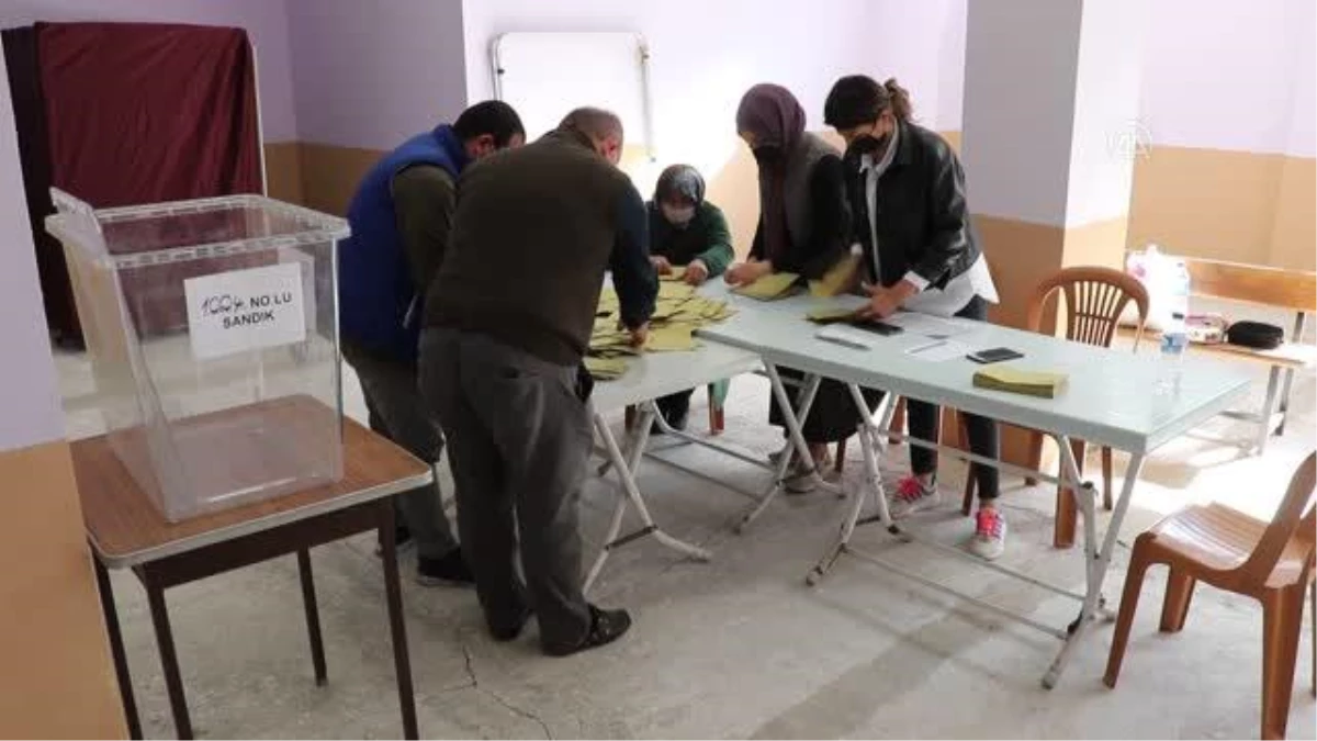 2 mahalle ve 1 köyde muhtarlık seçimi yapıldı