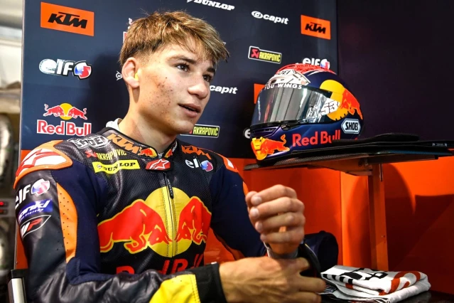 Deniz Öncü Barcelona'da Moto3 kariyerinin ilk podyumuna çıktı