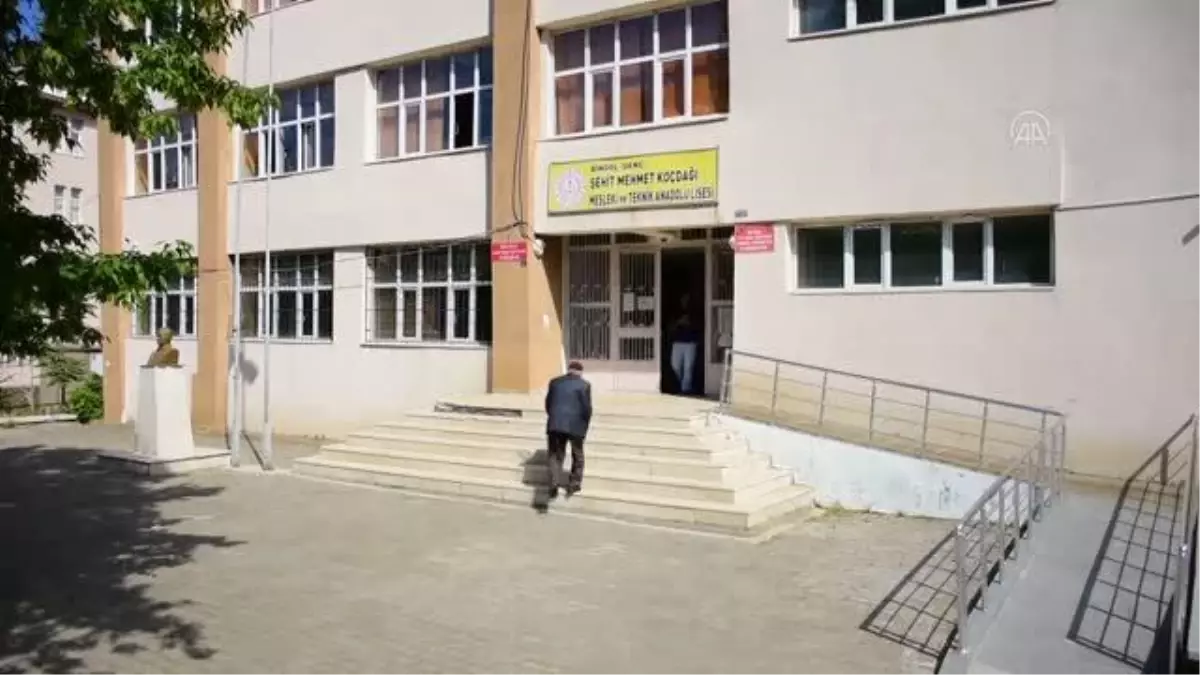 Doğu ve Güneydoğu\'daki bazı illerde muhtar veya ihtiyar heyeti seçimleri yapılıyor