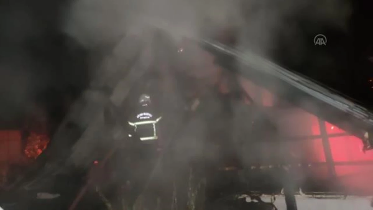 Son dakika haberleri: DÜZCE- Müstakil evin çatısında çıkan yangın söndürüldü