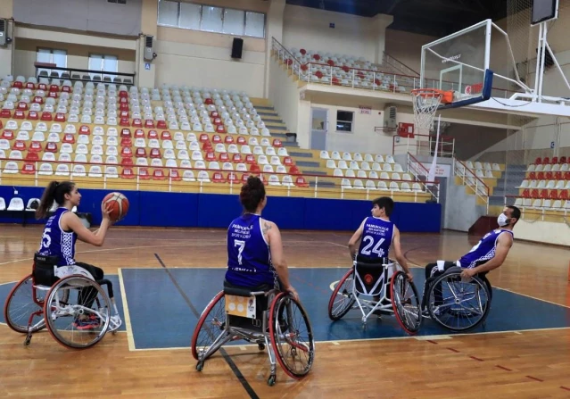 Pamukkale Belediyespor tekerlekli sandalye basketbol takımı lige hazır