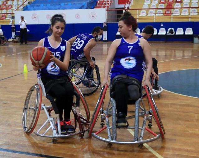 Pamukkale Belediyespor tekerlekli sandalye basketbol takımı lige hazır