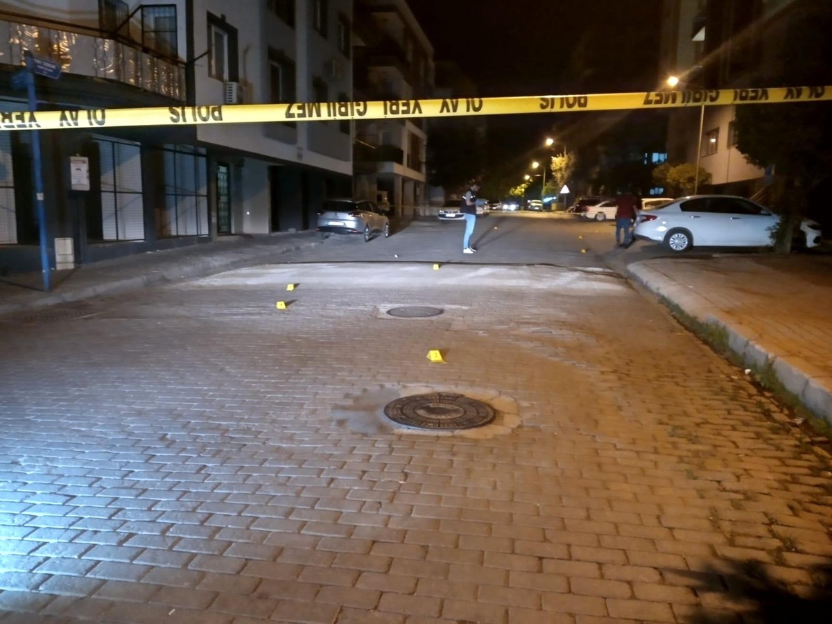 Rastgele ateş açtı, mahalleyi ayağa kaldırdı