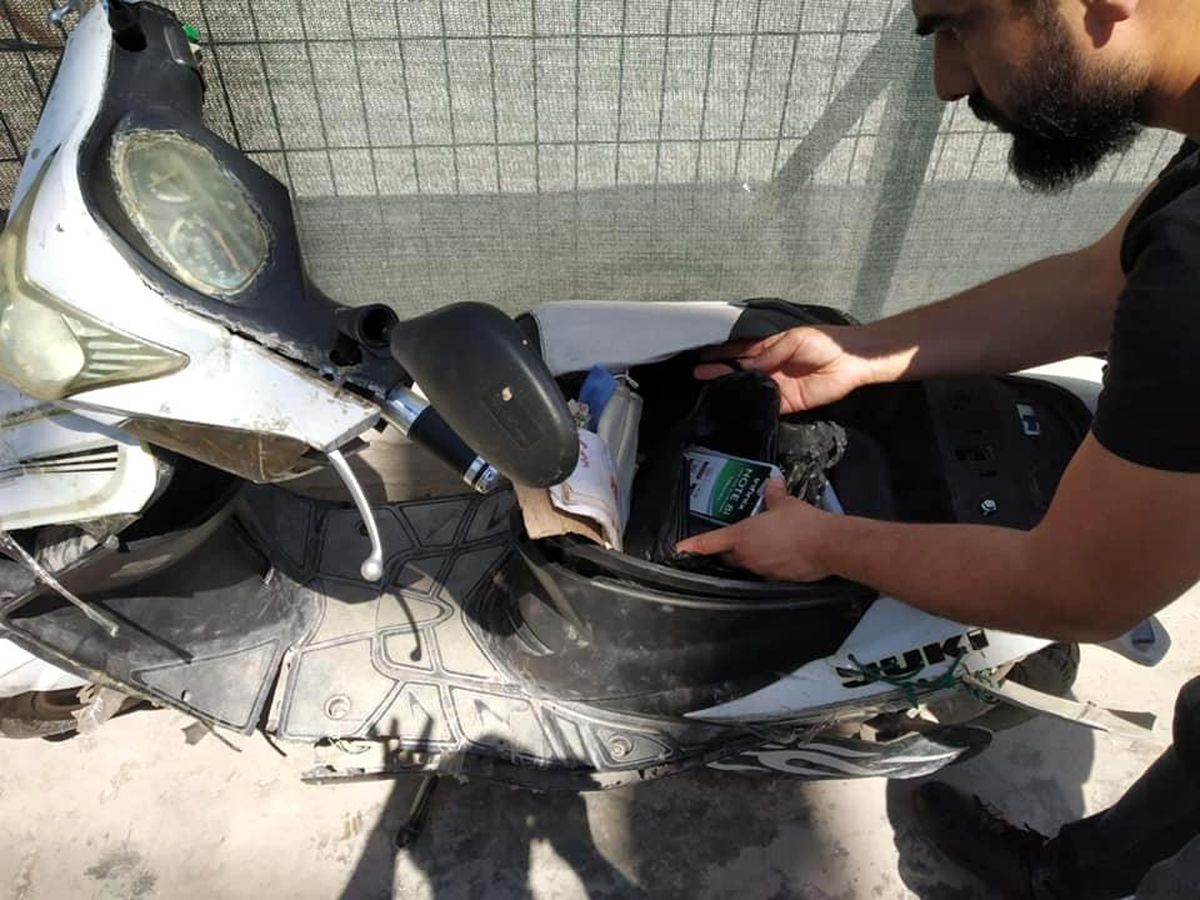 Sınırdan geçmeye çalışan elektrikli bisikletten cep telefonu çıktı