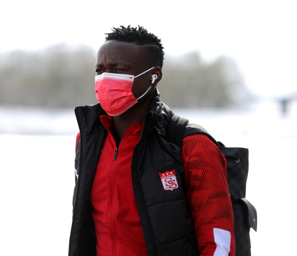 Sivasspor\'da Casimir Ninga takımdan ayrılıyor