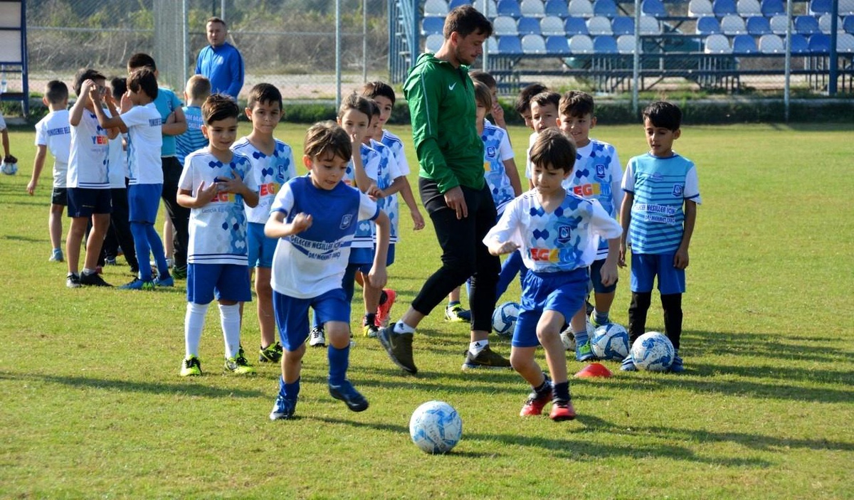 Yunusemre\'de altyapı futbol festivali düzenlenecek
