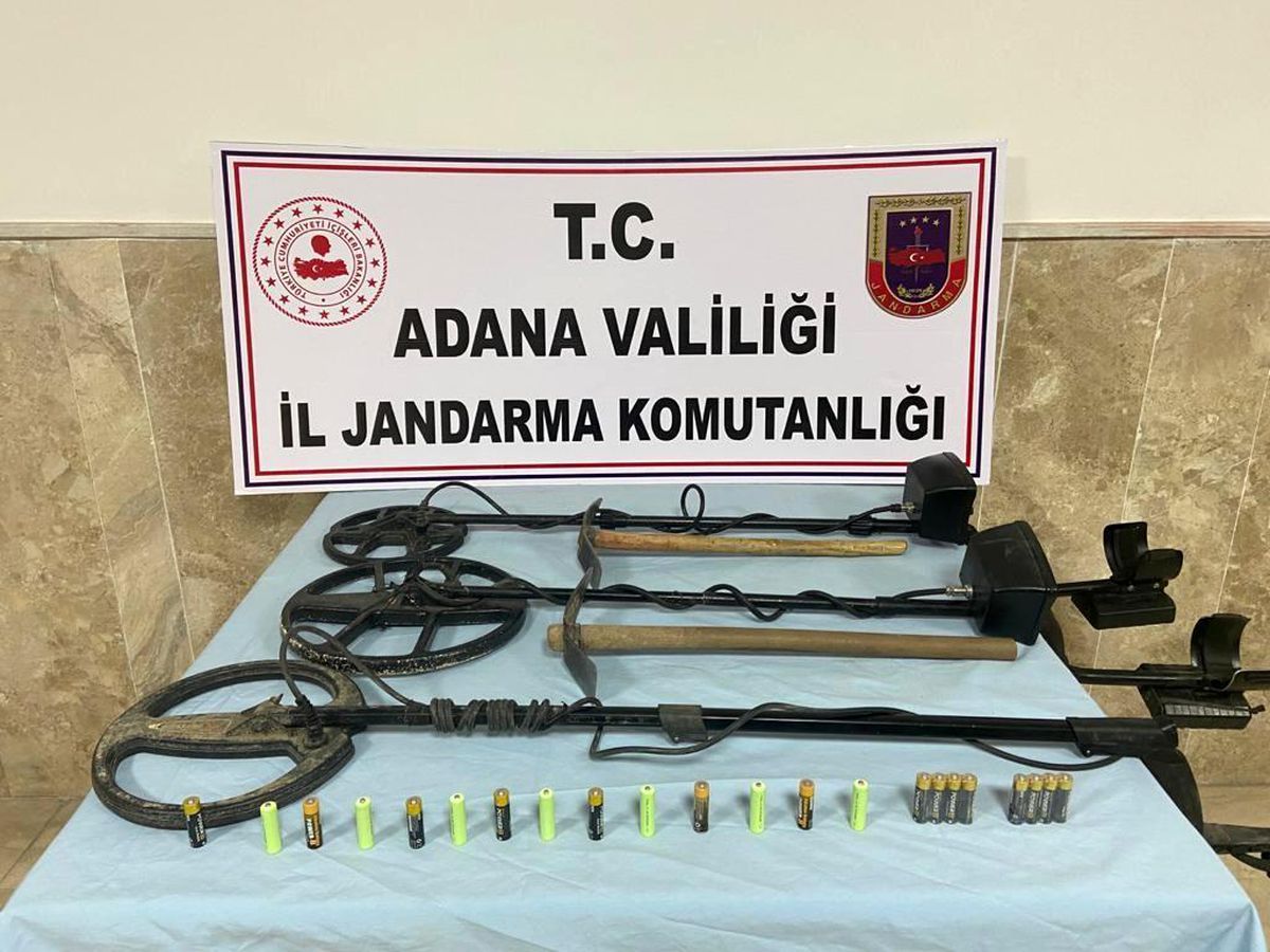 Adana\'da izinsiz define arayan 2 kişi suçüstü yakalandı