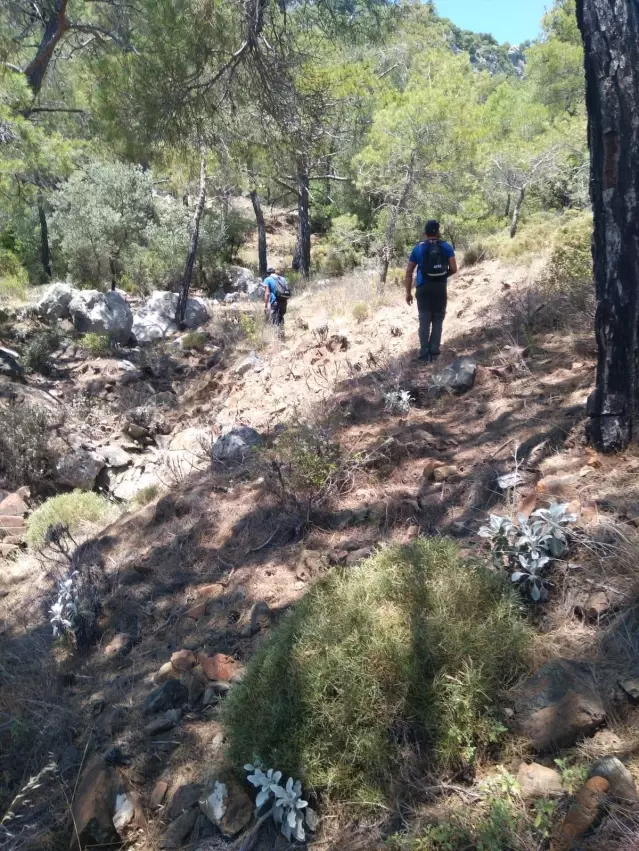 Antalya'da fotoğraf çekmek için gittiği dağlık bölgede kaybolan kişiyi arama çalışmaları sürüyor