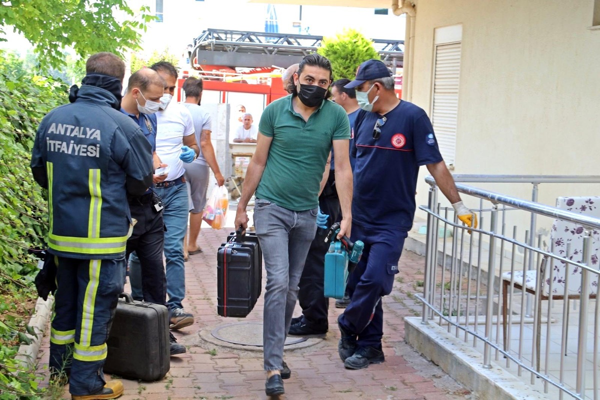 Son dakika haberleri... Apartmandan gelen gaz kokusu polis ve itfaiyeyi alarma geçirdi