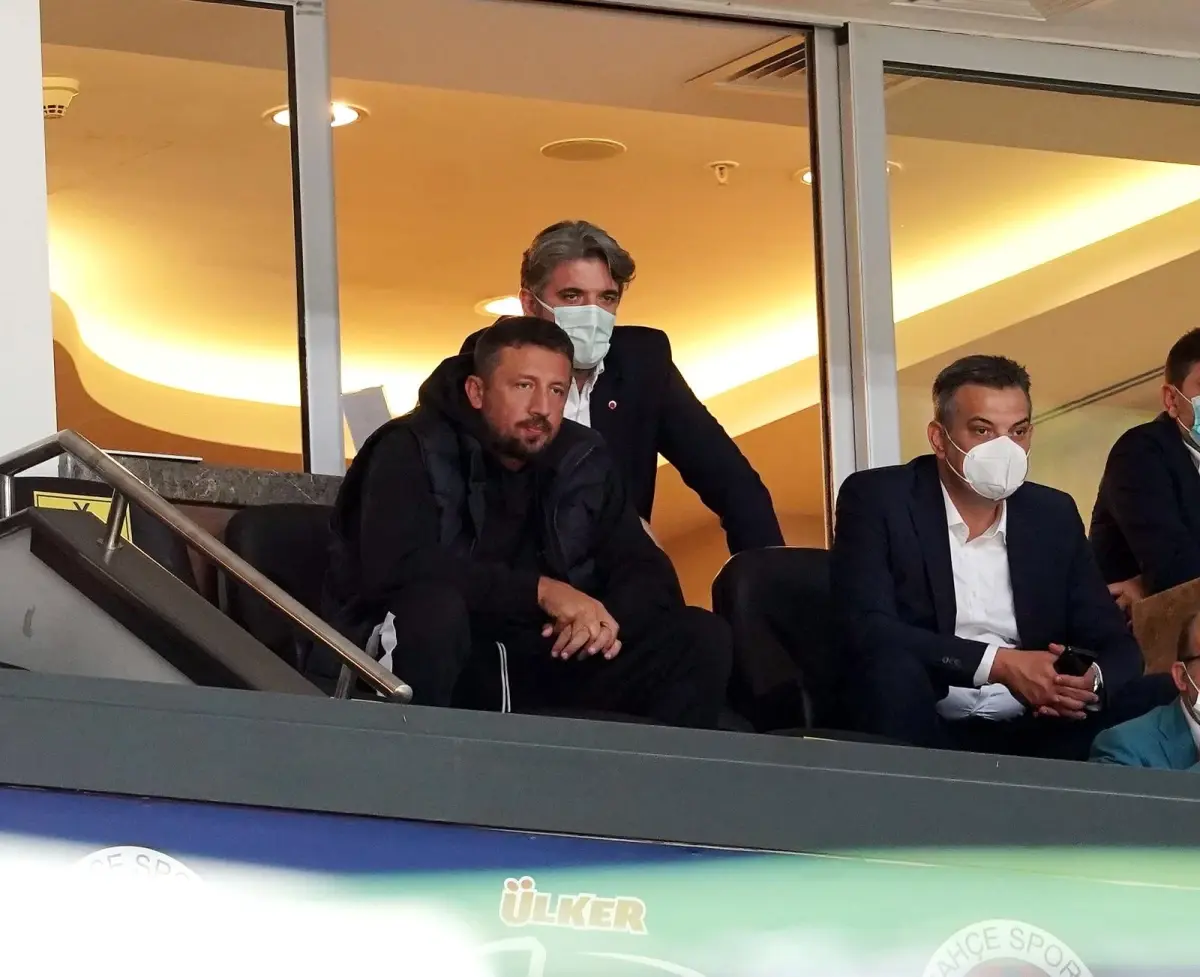 Başkan Ali Koç, takımını yalnız bırakmadı