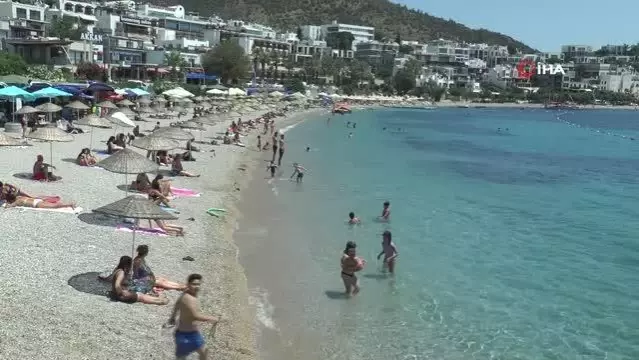 Bodrum sahillerinde adım atacak yer kalmadı