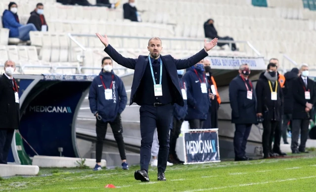 Bursaspor, Teknik Direktör Mustafa Er'le 3 yıllık sözleşme imzaladı