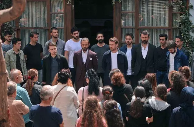 Çukur'un final fragmanı yayınlandı! Yamaç ve Şahram karşı karşıya geliyor Çukur'un final fragmanı yayınlandı! Yamaç ve Şahram karşı karşıya geliyor