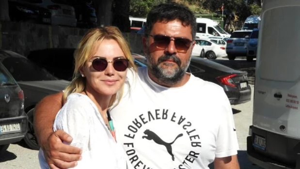 Ece Erken ve sevgilisi Şafak Mahmutyazıcıoğlu'ndan tatil pozu
