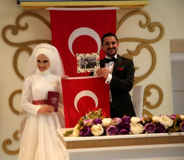 İşaret diliyle bir ömür boyu mutluluğa 'Evet' dediler İşaret diliyle bir ömür boyu mutluluğa 'Evet' dediler
