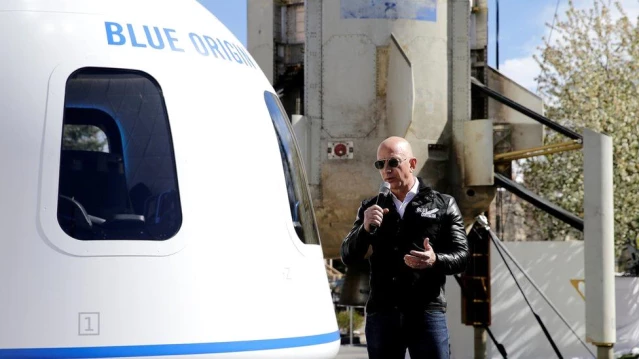 Jeff Bezos, Temmuz'da kardeşiyle uzaya gideceğini açıkladı