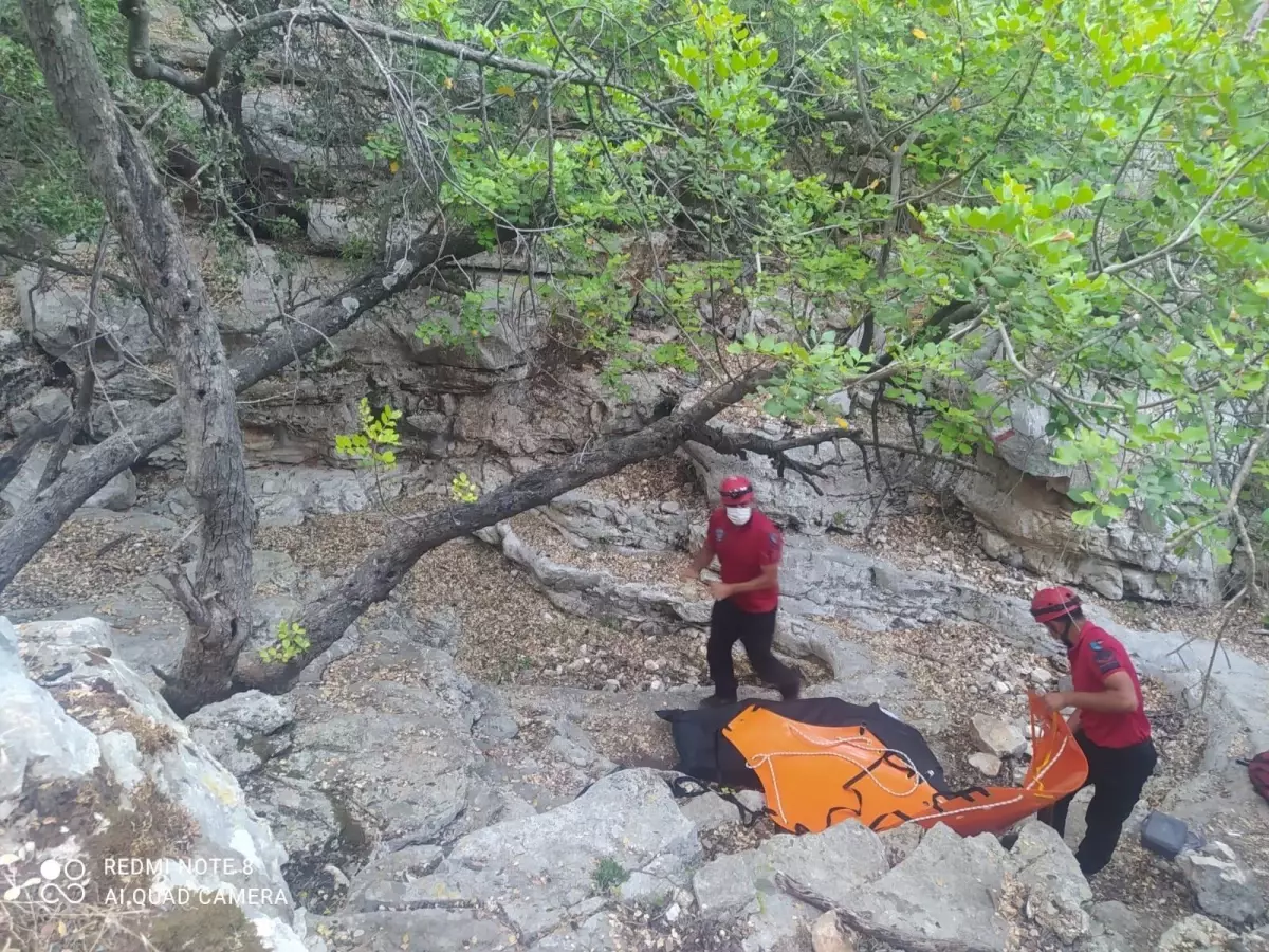 Likya yolunda yürüyüş yapan gurbetçi, kayalıklardan düşerek hayatını kaybetti